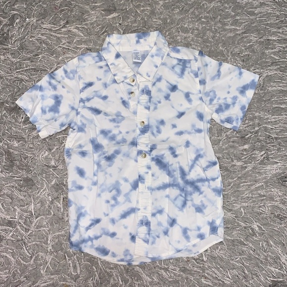 #2 - 5T bundle = polo, shirts and short. All EUC. - Picture 2 of 9